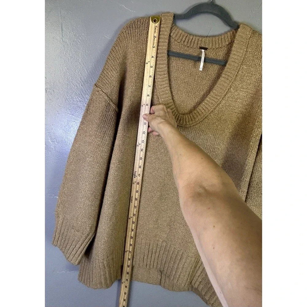 camel-brown Free People Brookside Tunic Sweater Oversized M Fall Cozy Classic